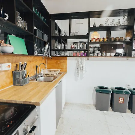 One One World Square ホステル *