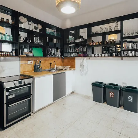 One One World Square *