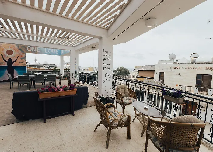 One One World Square Hostel Αγία Νάπα